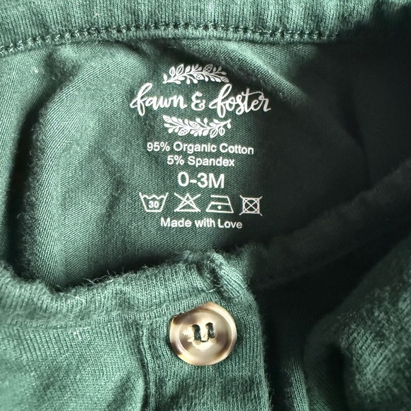 Fawn & Foster Green Infant Knotted Gown 0-3 months - Picture 5 of 5